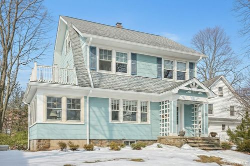 22 Dearborn St, New Rochelle, NY, 10801-4407 | Card Image