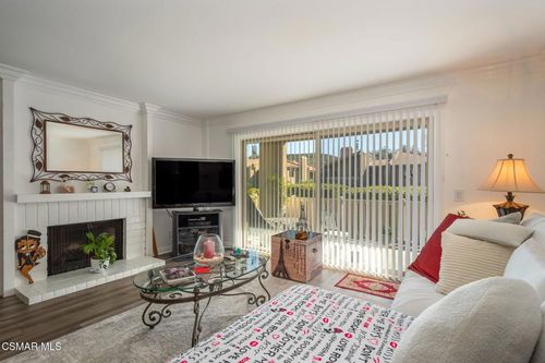 107-248 Oakleaf Dr, Thousand Oaks, CA, 91360-3814 | Card Image
