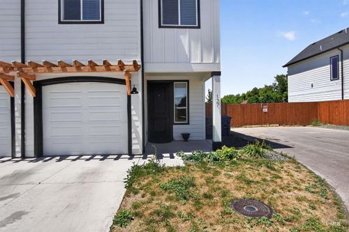 127 Trifecta Ln, Nampa, ID, 83651-1000 | Card Image