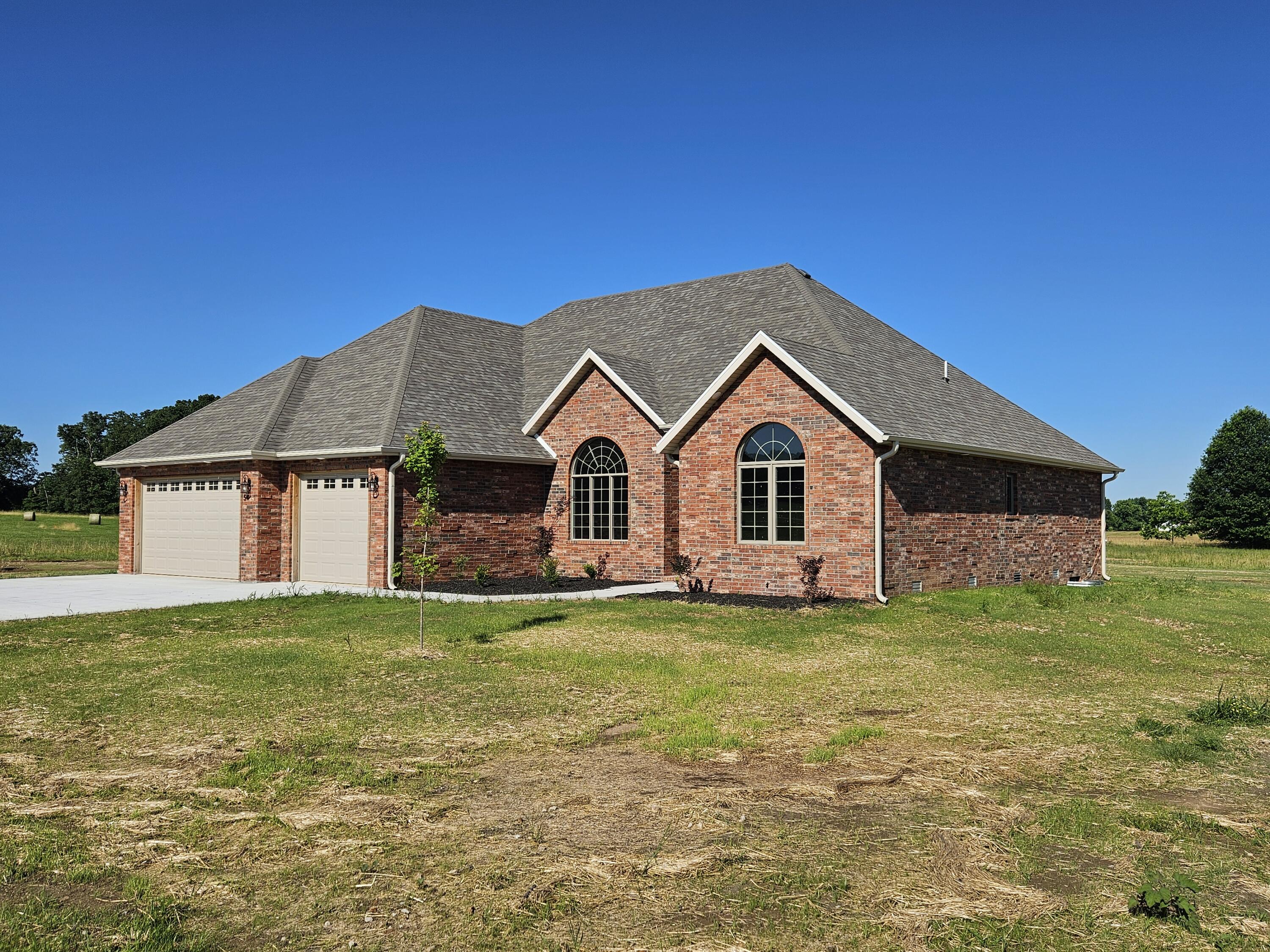 Seitz Ave, Springfield, MO 65803