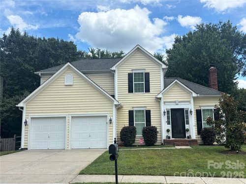 7413 Tupelo Ln, Charlotte, NC, 28269-9182 | Card Image