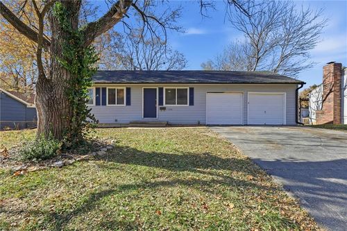 5200 S Delaware Ave, Independence, MO, 64055-5547 | Card Image