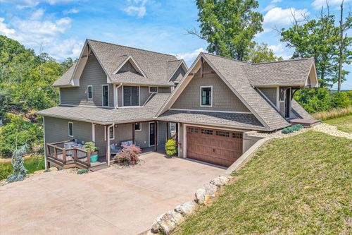 95 Watersong Cir, Union Hall, VA, 24176-1104 | Card Image