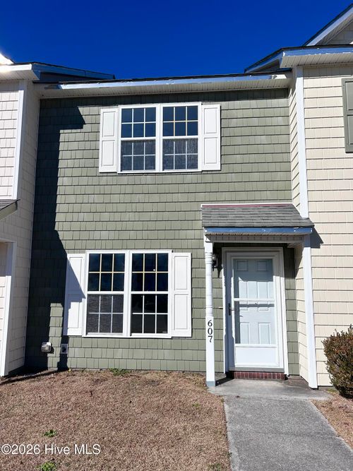 607-607 Streamwood Dr, Jacksonville, NC, 28546-8387 | Card Image