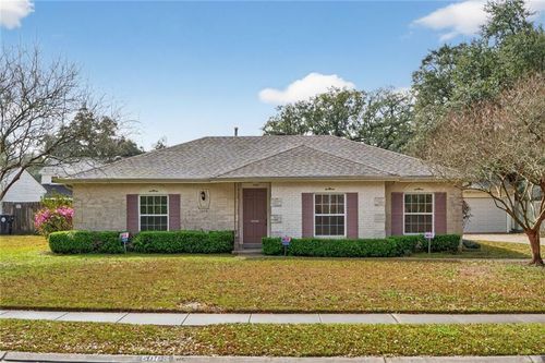 5885 Macarthur Blvd, New Orleans, LA, 70131-5321 | Card Image