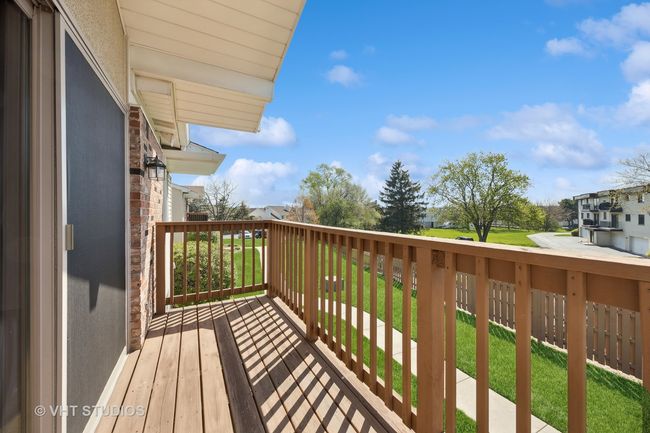 APT-205 - 1121-W Hinswood Dr, Condo with 2 bedrooms, 2 bathrooms and 1 parking in Darien IL | Image 10