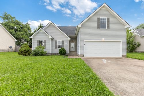4073 Challis Dr, Clarksville, TN, 37040-2533 | Card Image