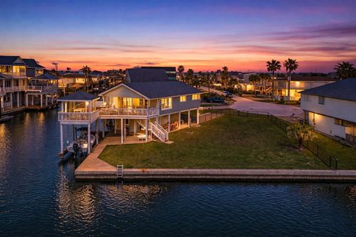 22128 Yoakum Dr, Galveston, TX, 77554 | Card Image