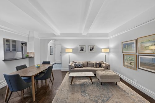 5c-235 W End Ave, New York, NY, 10023-3634 | Card Image