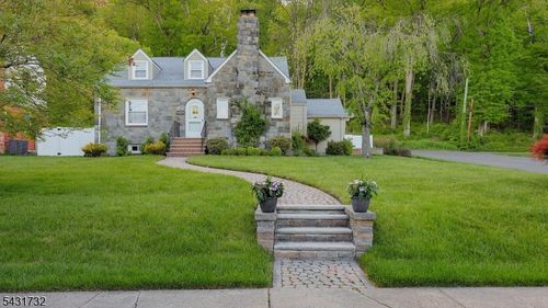 2395 Lake Park Ter, Scotch Plains, NJ, 07076-1442 | Card Image