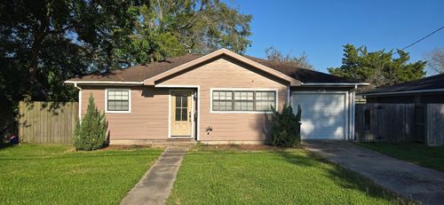 2110 7th St, Port Neches, TX, 77651-3815 | Card Image