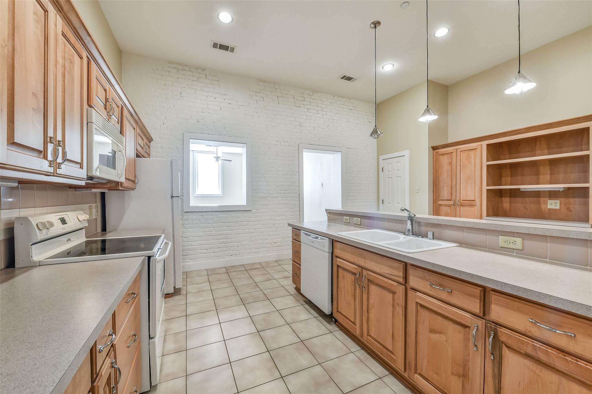 Residential Lease in Galveston 3
