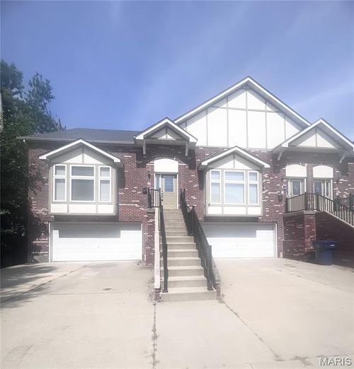 11 Cabanne Townhome Drive, St Louis, MO, 63112 | Card Image