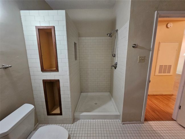 APT-205 - 2450 Wickersham Ln, Condo with 1 bedrooms, 1 bathrooms and null parking in Austin TX | Image 27