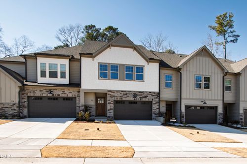 976 Double Helix Rd, Apex, NC, 27523-6804 | Card Image