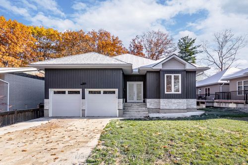303 Anne St N, Barrie, ON, L4N5M7 | Card Image