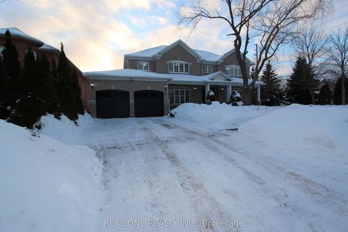 2 Delisle St, Richmond Hill, ON, L4S2R3 | Card Image