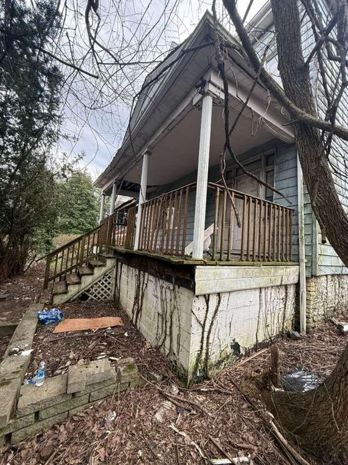 419 Prospect Ave, Donora, PA, 15033-1830 | Card Image