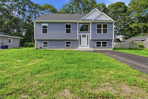 34 Malba Dr, Shirley, NY, 11967-3028 | Card Image