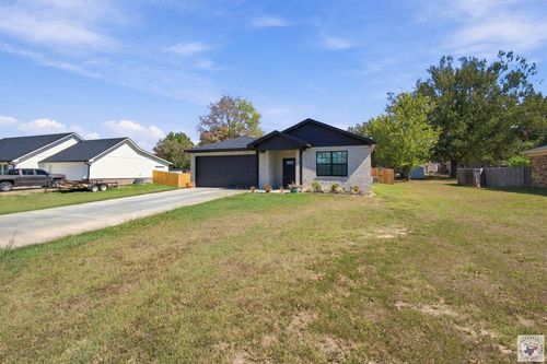 386 Robertson Rd, New Boston, TX, 75570-3169 | Card Image