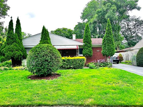 295 E Dennis Rd, Wheeling, IL, 60090-4668 | Card Image