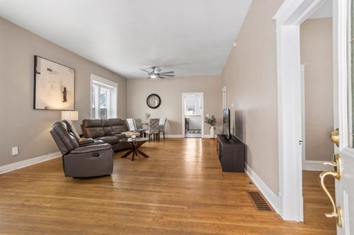 103 E Illinois St, Mansfield, IL, 61854-6775 | Card Image