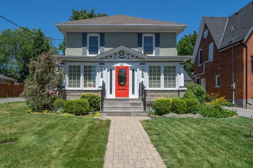 41 King St, Picton, ON, K0K2T0 | Card Image