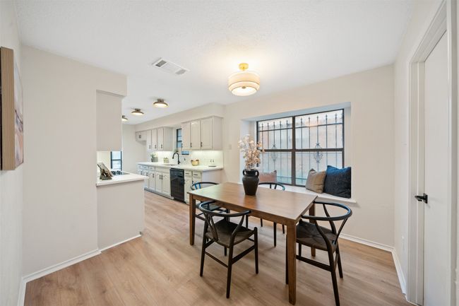 Breakfast nook | Image 8