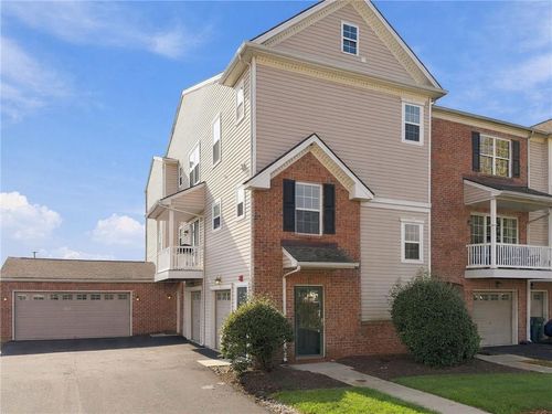 7120 Pioneer Dr, Macungie, PA, 18062-8499 | Card Image