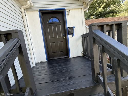 371 Beth St, Akron, OH, 44301-1002 | Card Image