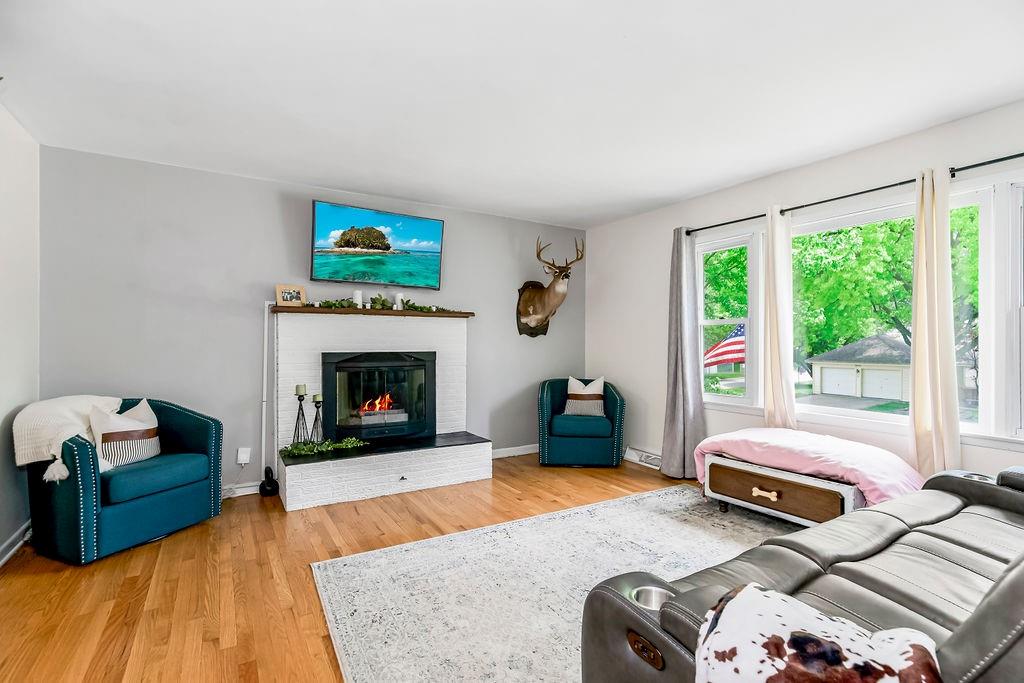 Shady Bend Dr, Independence, MO 64052