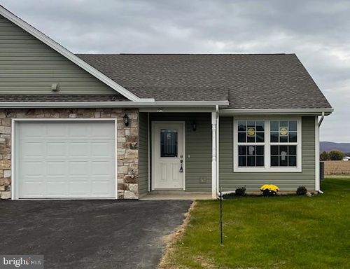 19 Pacific Ave, MILROY, PA, 17063-8803 | Card Image