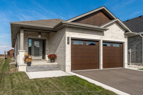 121 Glass St, St Marys, ON, N4X0C1 | Card Image