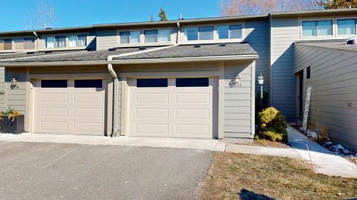 734 Peninsula Ct, Ann Arbor, MI, 48105-2508 | Card Image