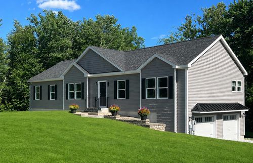 556 Old Candia Rd, Candia, NH, 03034-2425 | Card Image