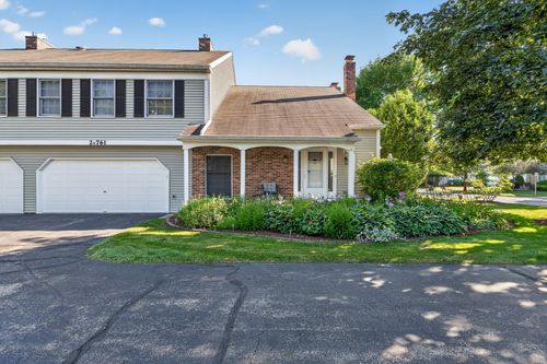 2s761 Grove Ln, Warrenville, IL, 60555-2708 | Card Image