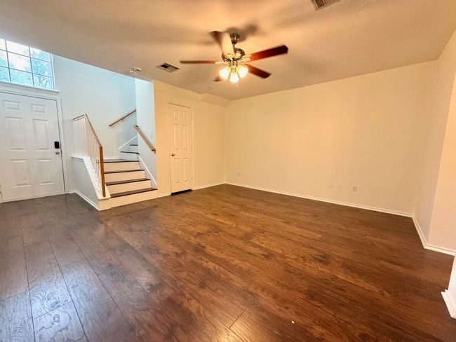 1464 David Curry Dr, House other with 3 bedrooms, 3 bathrooms and 4 parking in Round Rock TX | Image 4