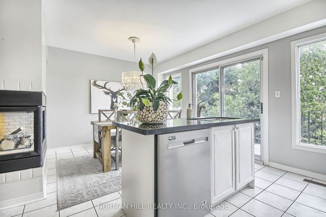 7 Bridlepath St, House attached with 3 bedrooms, 4 bathrooms and 3 parking in Richmond Hill ON | Image 13