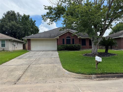 2403 Longleaf Pines Dr, Kingwood, TX, 77339-1044 | Card Image