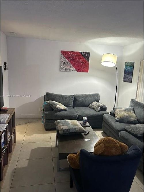 apt-r208-17901 Nw 68th Ave, Hialeah, FL, 33015-3961 | Card Image