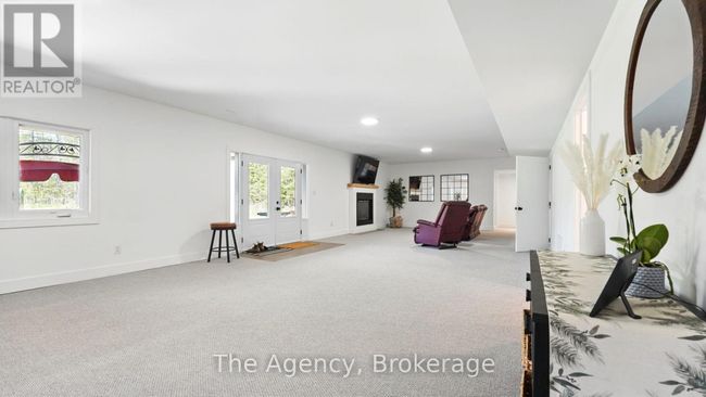 6598 County 10 Road, House other with 5 bedrooms, 5 bathrooms and 23 parking in Essa ON | Image 14