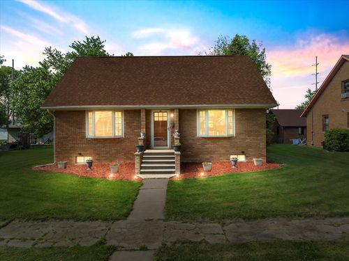 304 W Elm St, Fairbury, IL, 61739-1432 | Card Image