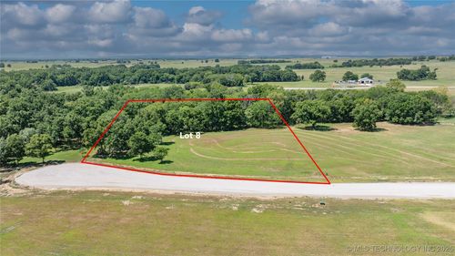 8 N 3996 Ln, Ramona, OK, 74061 | Card Image