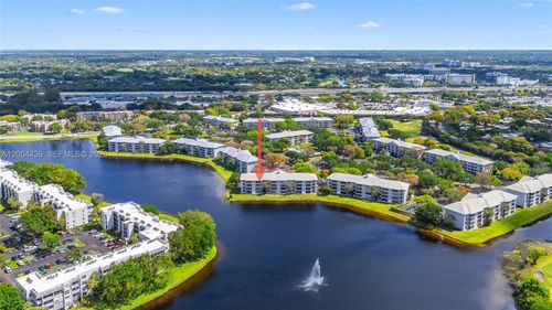 405-1524 Whitehall Dr, Davie, FL, 33324 | Card Image