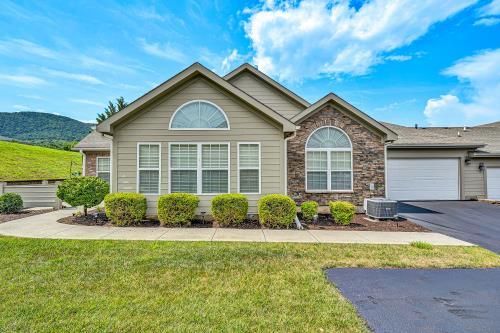 5460 Orchard Villas Cir, Roanoke, VA, 24019-6153 | Card Image