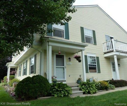 1424 Harbor Dr, Walled Lake, MI, 48390-3632 | Card Image