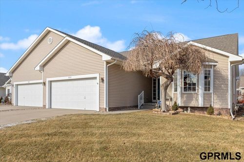 9232 Hillcrest Drive, La Vista, NE, 68128 | Card Image