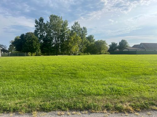 45 Nightingale Cir, Camargo, IL, 61919-3509 | Card Image