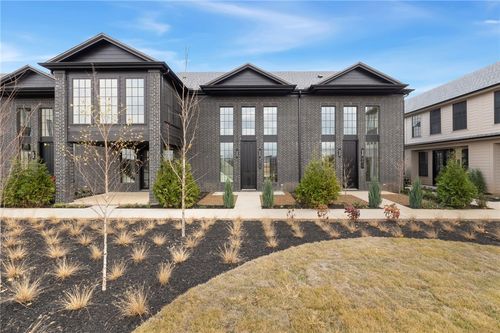 4615 S 47th St, Rogers, AR, 72758-8735 | Card Image