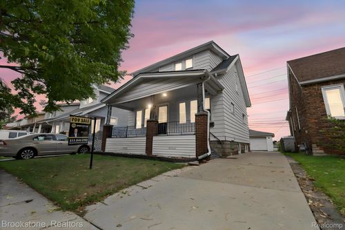 4760 Curtis St, Dearborn, MI, 48126-2839 | Card Image